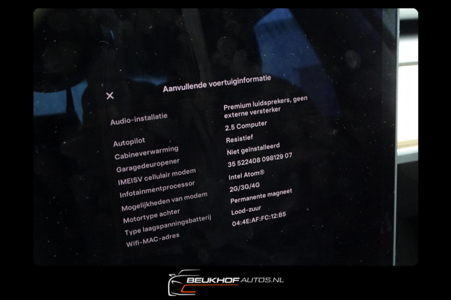 Tesla Model 3 Standard Trekhaak Navigatie Pano Leer Camera