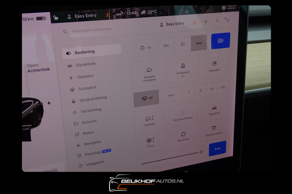 Tesla Model 3 Standard Trekhaak Navigatie Pano Leer Camera