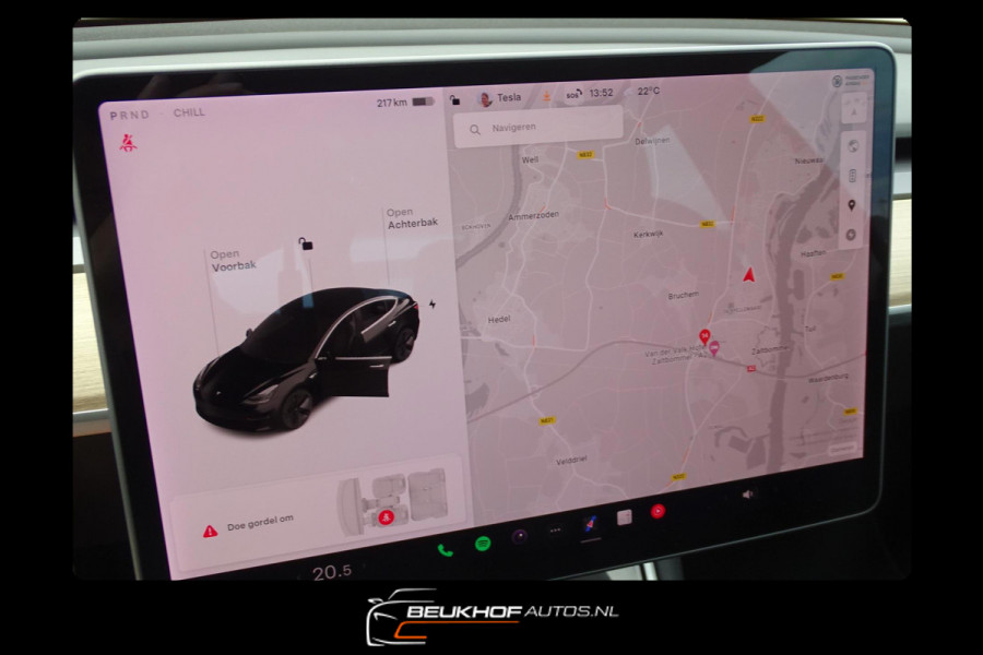 Tesla Model 3 Standard Trekhaak Navigatie Pano Leer Camera
