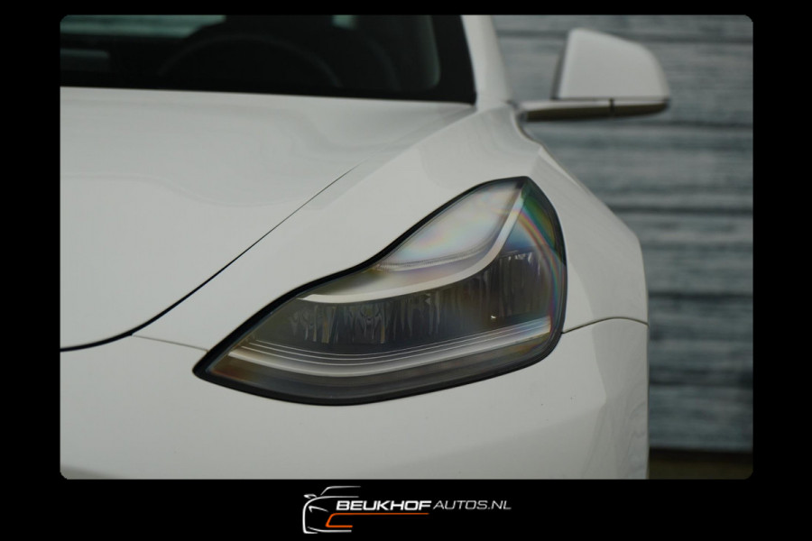 Tesla Model 3 Standard Trekhaak Navigatie Pano Leer Camera