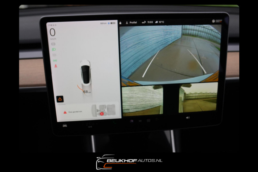 Tesla Model 3 Standard Trekhaak Navigatie Pano Leer Camera