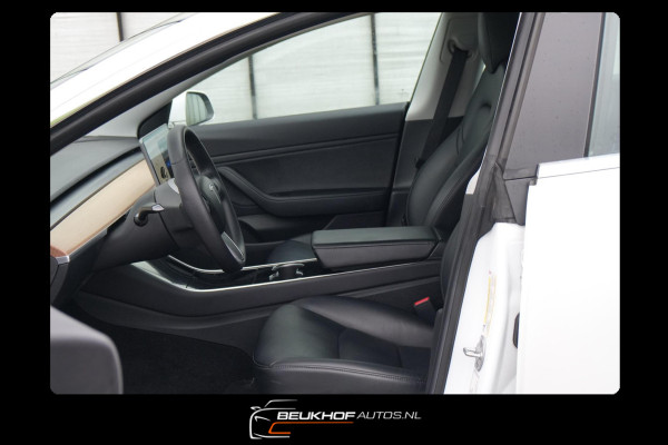 Tesla Model 3 Standard Trekhaak Navigatie Pano Leer Camera