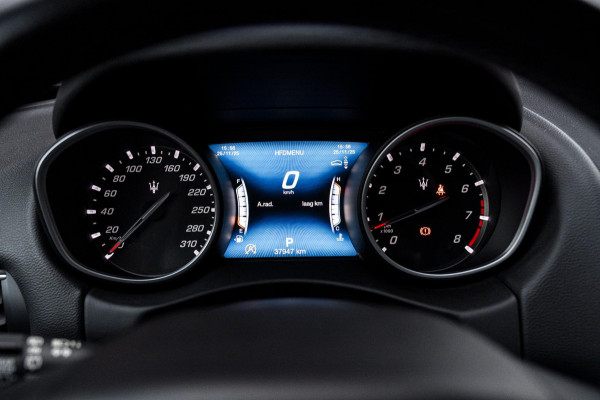 Maserati Levante 3.0 V6 S TwinTurbo AWD GranSport 430 PK Leder Luchtvering 21''