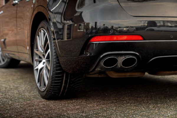 Maserati Levante 3.0 V6 S TwinTurbo AWD GranSport 430 PK Leder Luchtvering 21''