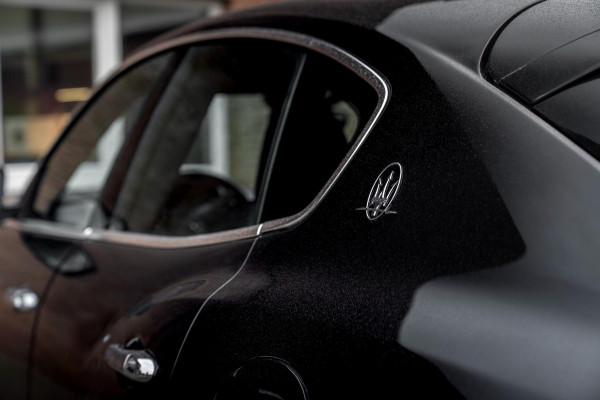 Maserati Levante 3.0 V6 S TwinTurbo AWD GranSport 430 PK Leder Luchtvering 21''