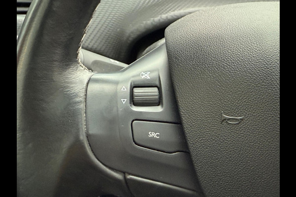 Peugeot 2008 1.2 PureTech Allure | Automaat | Pano | Airco | Cruise |