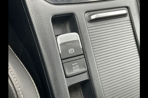 Volkswagen Passat Variant 1.4 TSI PHEV GTE Pano.dak Trekhaak Adap.cruise Stoel.stuurverw.