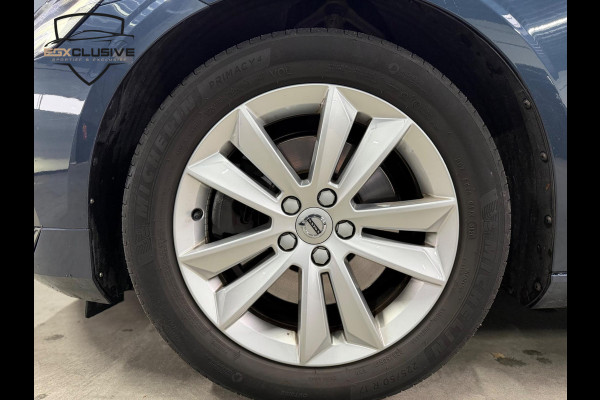 Volvo V60 2.0 B4 Momentum Business | Leder | Adaptive CC |Camera