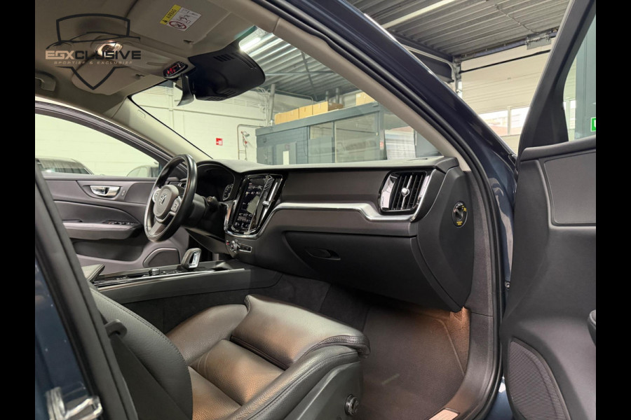 Volvo V60 2.0 B4 Momentum Business | Leder | Adaptive CC |Camera