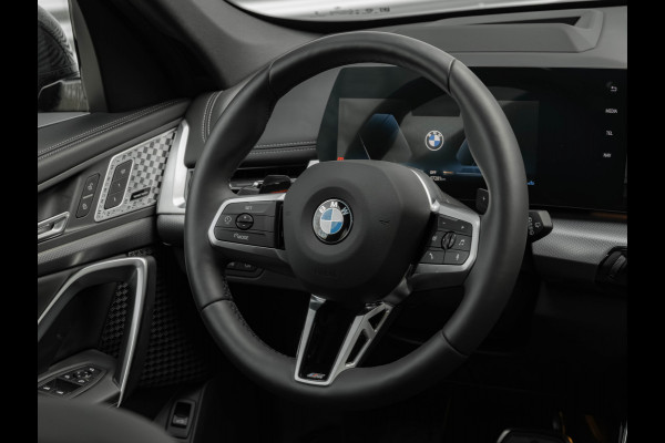 BMW X1 sDrive18i M-Sport Pro - Pano - Memoryzetel - Trekhaak - ACC - Head-Up - Harman Kardon