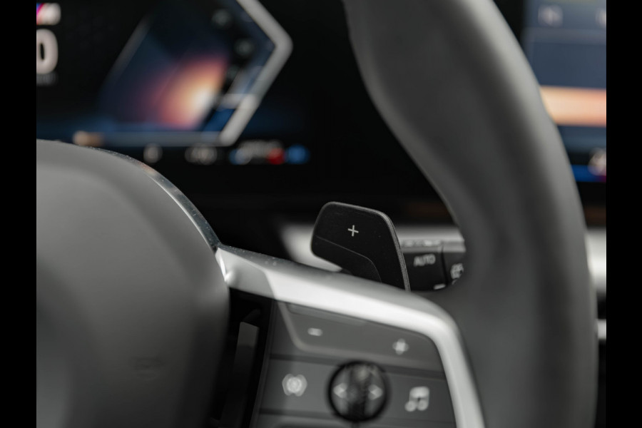 BMW X1 sDrive18i M-Sport Pro - Pano - Memoryzetel - Trekhaak - ACC - Head-Up - Harman Kardon