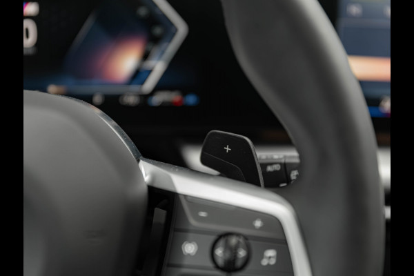 BMW X1 sDrive18i M-Sport Pro - Pano - Memoryzetel - Trekhaak - ACC - Head-Up - Harman Kardon