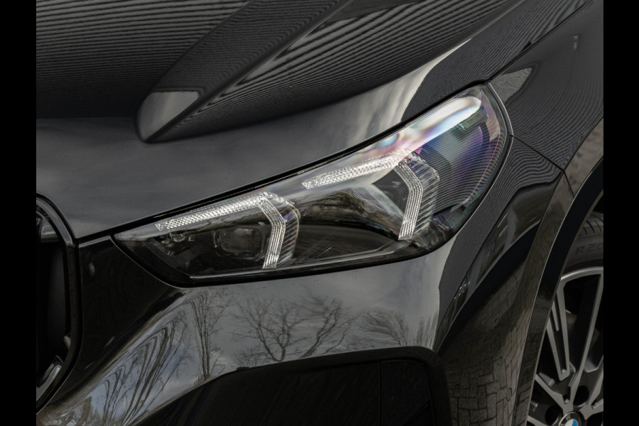 BMW X1 sDrive18i M-Sport Pro - Pano - Memoryzetel - Trekhaak - ACC - Head-Up - Harman Kardon