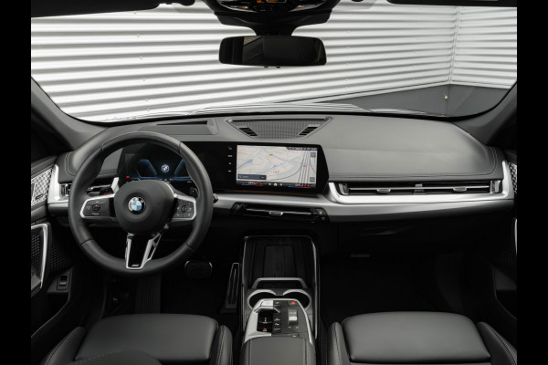 BMW X1 sDrive18i M-Sport Pro - Pano - Memoryzetel - Trekhaak - ACC - Head-Up - Harman Kardon