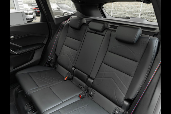 BMW X1 sDrive18i M-Sport Pro - Pano - Memoryzetel - Trekhaak - ACC - Head-Up - Harman Kardon