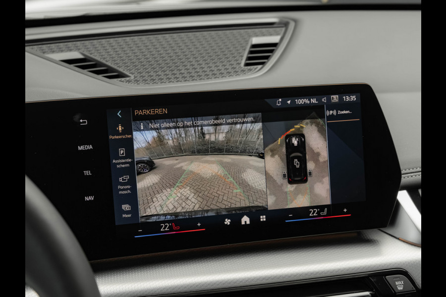 BMW X1 sDrive18i M-Sport Pro - Pano - Memoryzetel - Trekhaak - ACC - Head-Up - Harman Kardon