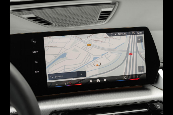 BMW X1 sDrive18i M-Sport Pro - Pano - Memoryzetel - Trekhaak - ACC - Head-Up - Harman Kardon