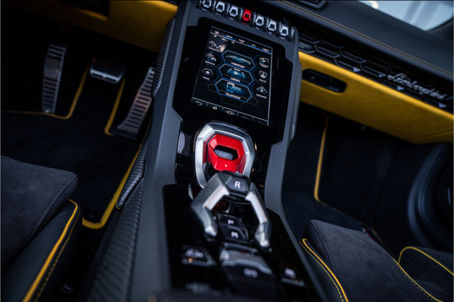 Lamborghini Huracán Evo Spyder 5.2 V10 - Giallo Inti | Dealer O.H. | Lift | Sensonum