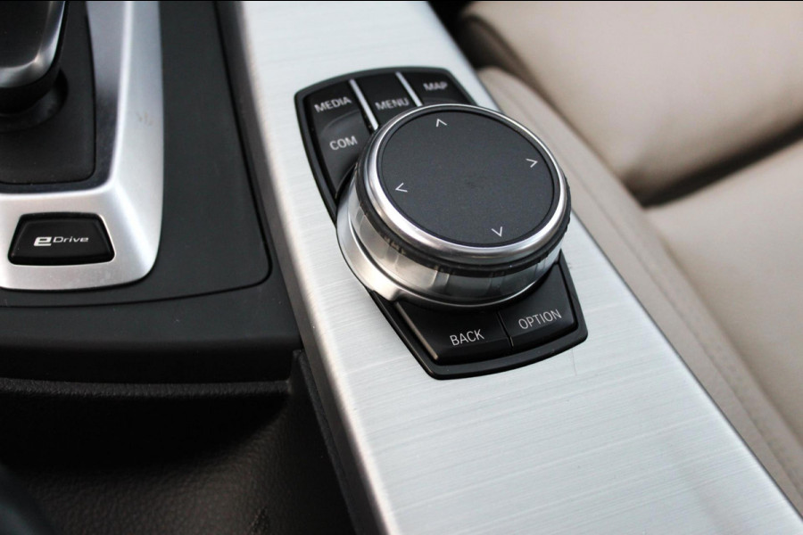 BMW 3-serie 330e Sport Line (€ 15,2K ex BTW), Schuifdak (BTW-auto, 1e eigenaar)