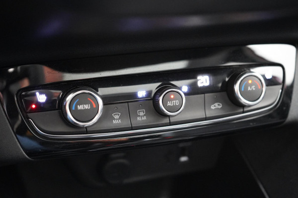 Opel Corsa 1.2 Elegance | Panoramadak | Climate control | Camera | Cruise control | Two-Tone | Stoelverwarming