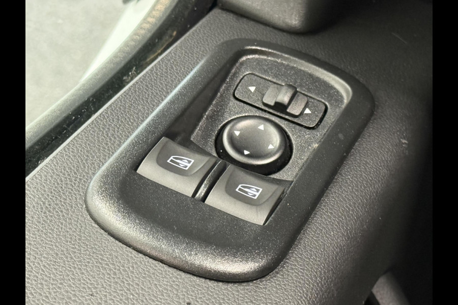 Renault Master T35 2.3 dCi 145PK Energy Bakwagen Meubelbak Laadklep Airco Navi Cruise Control
