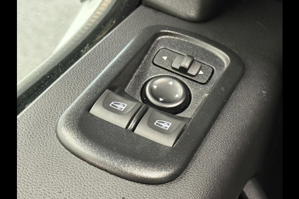 Renault Master T35 2.3 dCi 145PK Energy Bakwagen Meubelbak Laadklep Airco Navi Cruise Control