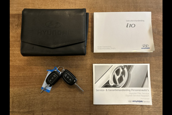 Hyundai i10 1.0i i-M. Go! Navi, Cruise, Clima