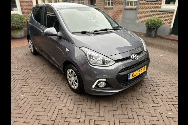 Hyundai i10 1.0i i-M. Go! Navi, Cruise, Clima