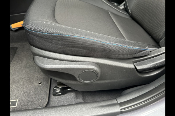 Hyundai i10 1.0i i-M. Go! Navi, Cruise, Clima