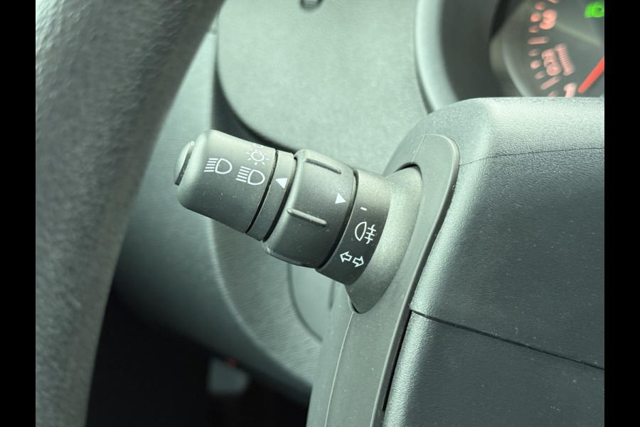 Renault Kangoo 1.5 Blue dCi 80 Comfort, Trekhaak, Navigatie, 6 bak, Cruise Control