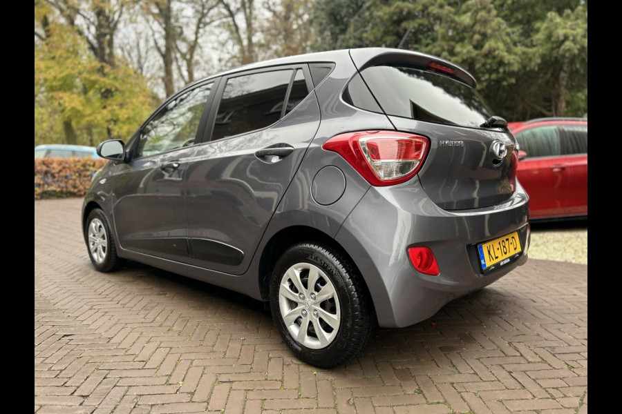Hyundai i10 1.0i i-M. Go! Navi, Cruise, Clima