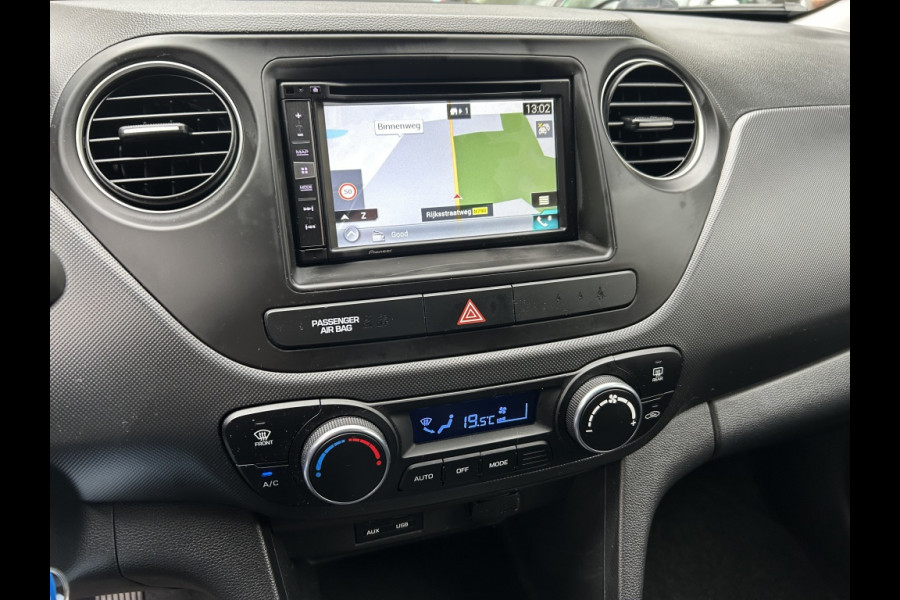 Hyundai i10 1.0i i-M. Go! Navi, Cruise, Clima