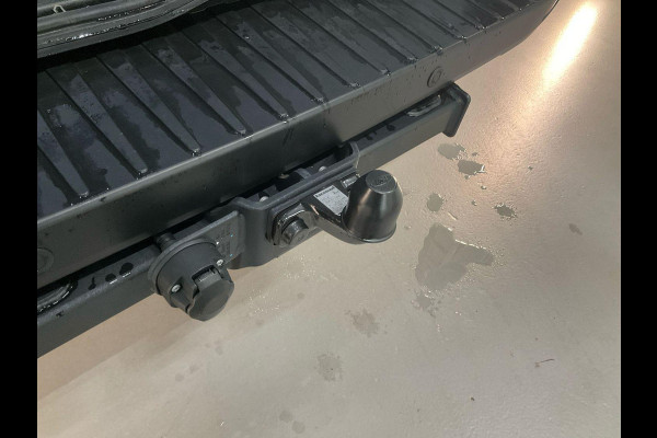 Ford Transit 350 2.0 TDCI L3H2 Trend 130pk | Navigatie Pack | Safety en Comfort Pack | Trekhaak