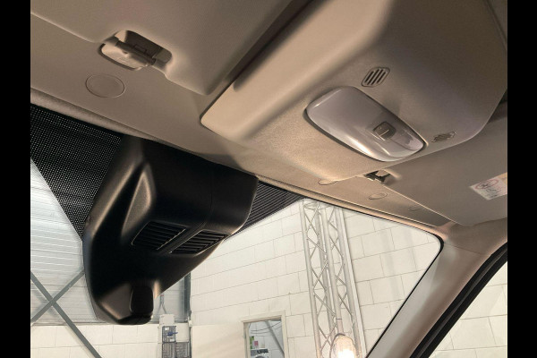 Ford Transit 350 2.0 TDCI L3H2 Trend 130pk | Navigatie Pack | Safety en Comfort Pack | Trekhaak