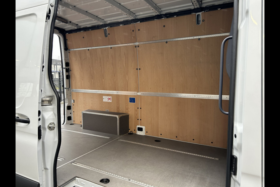 Mercedes-Benz Sprinter 317 CDI L2 H2 MBUX / 360 Camera / Geveerde stoel / Navigatie / Cruise control / Airco / 270 Graden achterdeuren