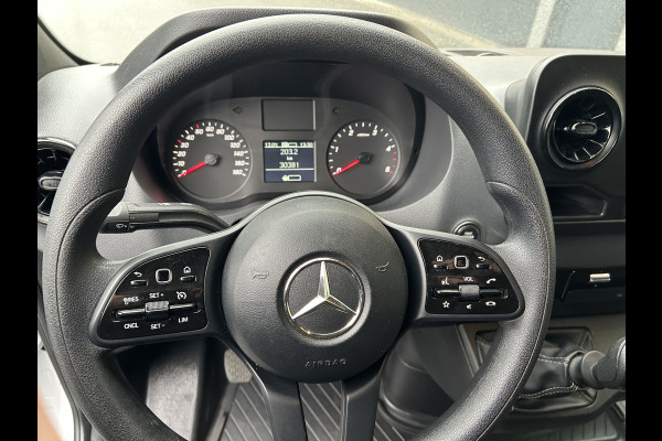 Mercedes-Benz Sprinter 317 CDI L2 H2 MBUX / 360 Camera / Geveerde stoel / Navigatie / Cruise control / Airco / 270 Graden achterdeuren