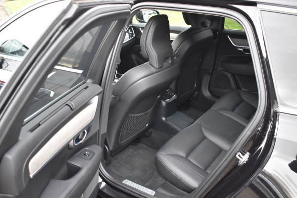 Volvo V90 T8 AWD 390PK Plug-in Hybrid Inscription | H&K | ACC | BLIS | Trekhaak | Camera | Stuurverwarming | Leder