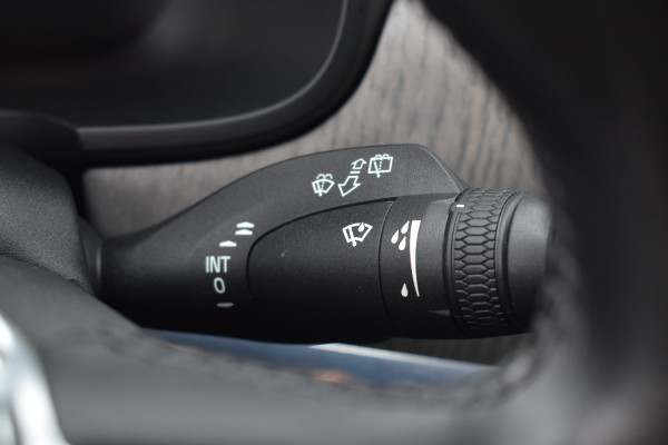 Volvo V90 T8 AWD 390PK Plug-in Hybrid Inscription | H&K | ACC | BLIS | Trekhaak | Camera | Stuurverwarming | Leder
