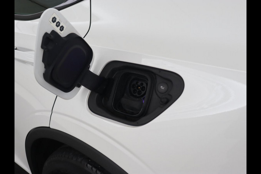 Polestar 2 Standard Range Single Motor 63kWh | 360 Camera | Stoelverwarming | Adaptive cruise | Carplay | Park Assist | 19'' | Keyless | Full LED | Digital Cockpit | DAB