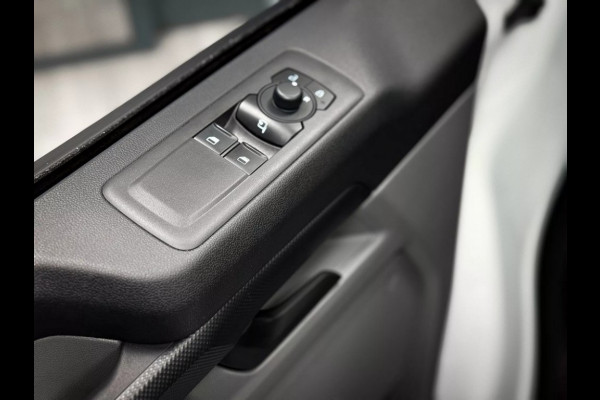 Ford E-Transit Custom 340 L2H1 ELECTRO 65KWH TREND Driver assist pack premium NAVI etc