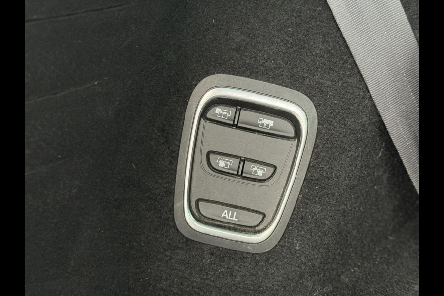 Renault Grand Scénic 1.3 TCe Initiale Paris 7p. 1e Eigenaar,Navi,Camera,Bose,Trekhaak,Head Up Display,Vol Opties,APK tot 07-2026