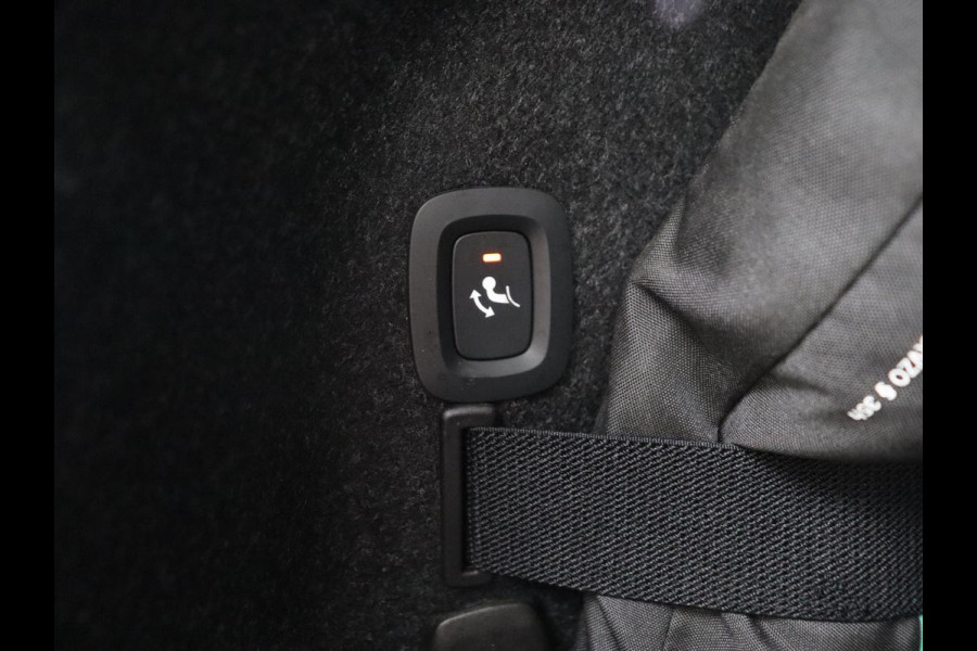 Polestar 2 Long Range Single Motor 78 kWh | Trekhaak | Stoelverwarming | Keyless | Full LED | Carplay | Navigatie | 19'' | Elektrische stoelen | Climate control | Parkeerhulp