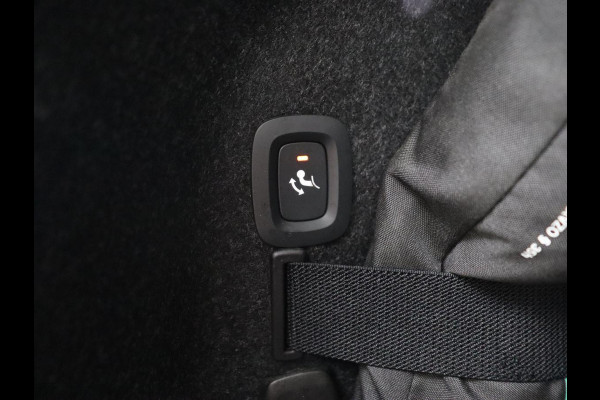 Polestar 2 Long Range Single Motor 78 kWh | Trekhaak | Stoelverwarming | Keyless | Full LED | Carplay | Navigatie | 19'' | Elektrische stoelen | Climate control | Parkeerhulp