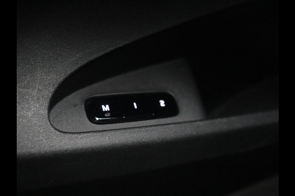 Polestar 2 Long Range Single Motor 78 kWh | Trekhaak | Stoelverwarming | Keyless | Full LED | Carplay | Navigatie | 19'' | Elektrische stoelen | Climate control | Parkeerhulp