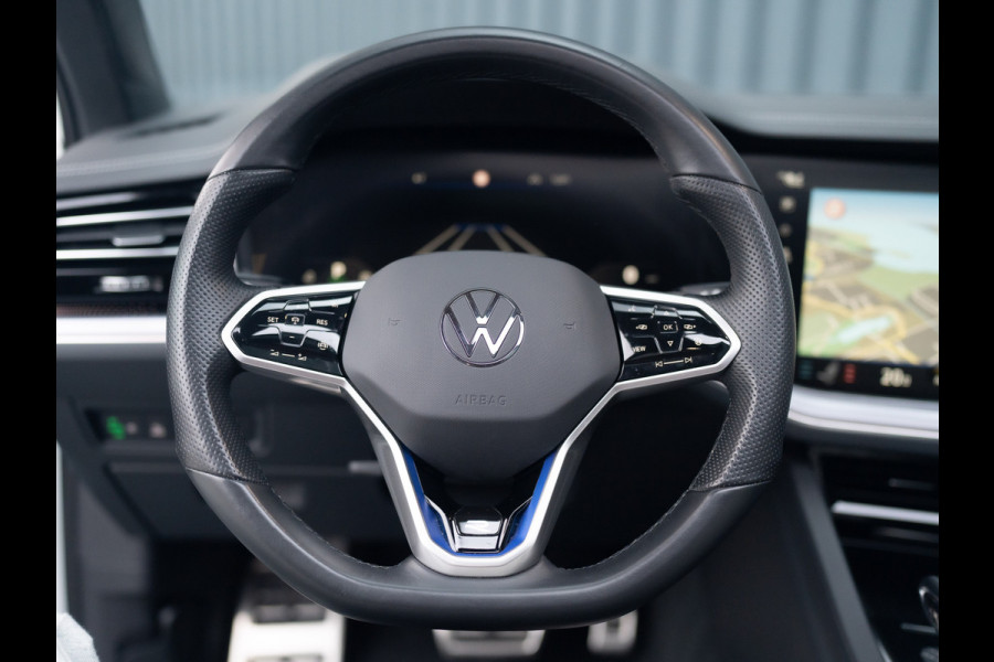 Volkswagen Touareg 3.0 TSi 4MOTION R | Luchtvering | Panodak | Trekhaak | Stoelkoeling | 360 Camera | Black Style | Prijs Rijklaar!!