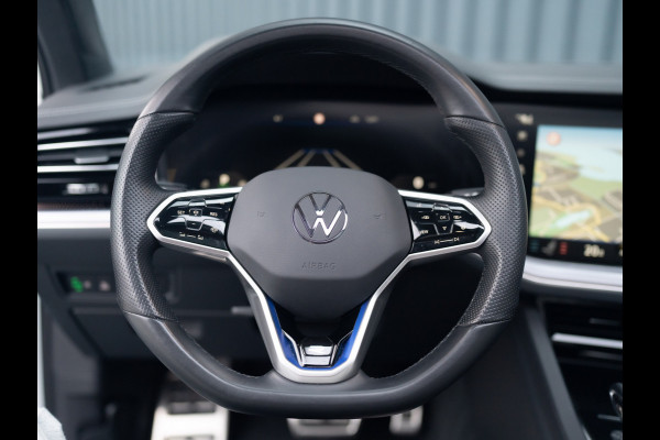 Volkswagen Touareg 3.0 TSi 4MOTION R | Luchtvering | Panodak | Trekhaak | Stoelkoeling | 360 Camera | Black Style | Prijs Rijklaar!!