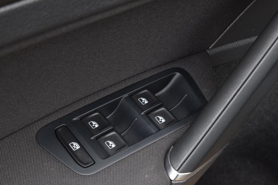 Volkswagen Golf Variant 1.0 TSI Comfortline|Automaat|ACC|Carplay|