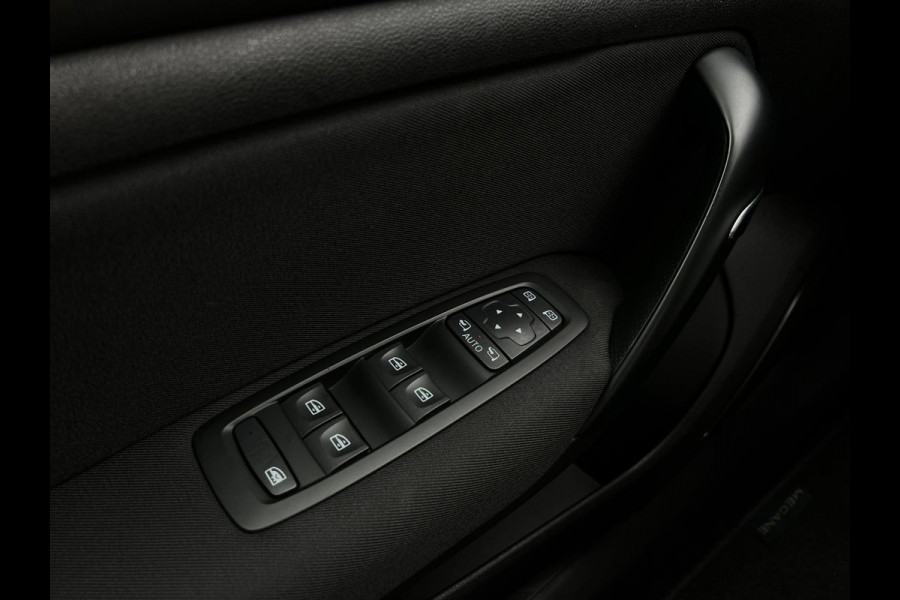 Renault Mégane Estate 1.2 TCe 100 Limited NAVI | LMV | PDC