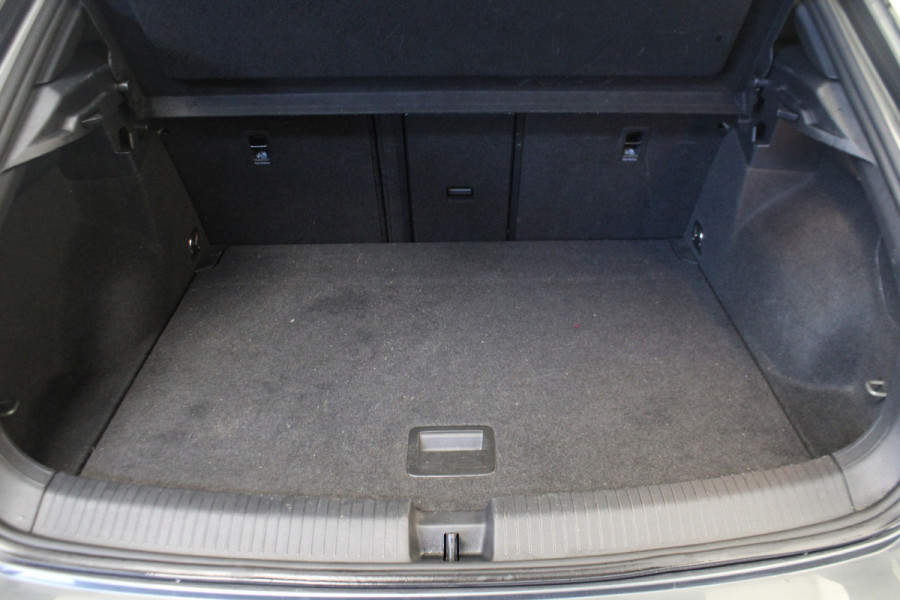 Volkswagen T-Roc 1.5 TSI R-Line |Camera|Navi|