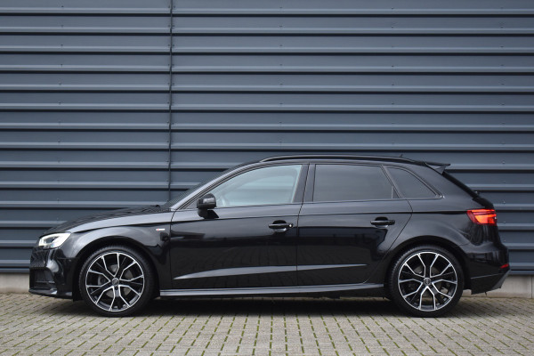 Audi A3 Sportback 35 TFSI S-Line | Orig. NL | 18'' Wielen | Stoelverwarming | 3X S-Line | DAB |
